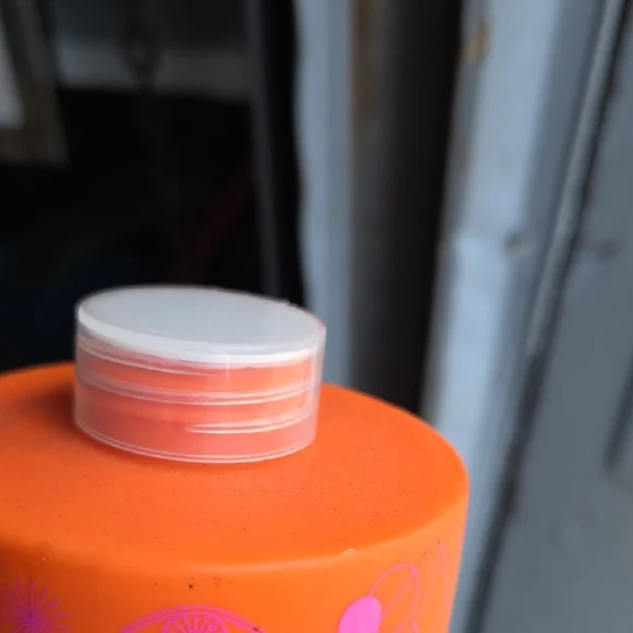 Amika Normcore Conditioner in Bright Orange - Picture 6 of 7